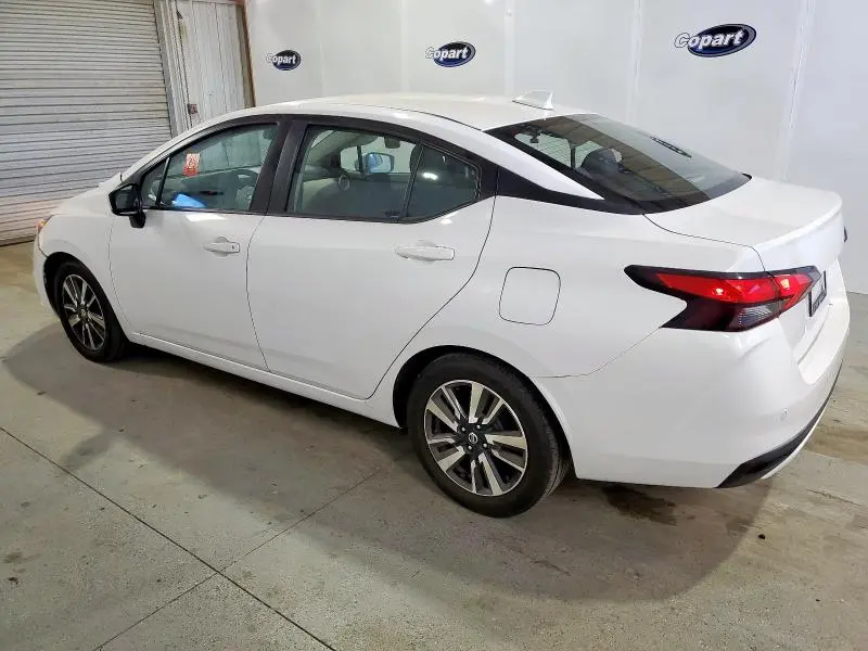 2022 NISSAN VERSA SV  