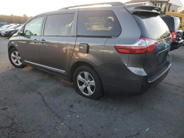 2017 TOYOTA SIENNA LE  