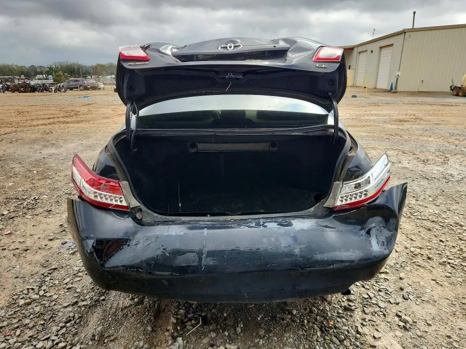 2011 TOYOTA CAMRY LE  