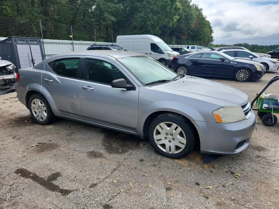 2014 DODGE AVENGER SE  