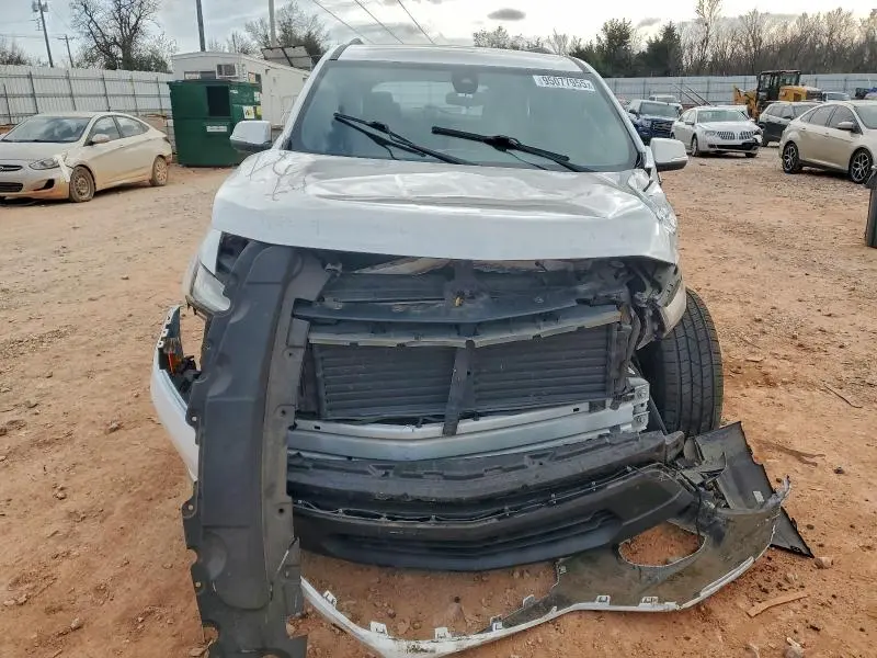 2023 CHEVROLET TRAVERSE LT  