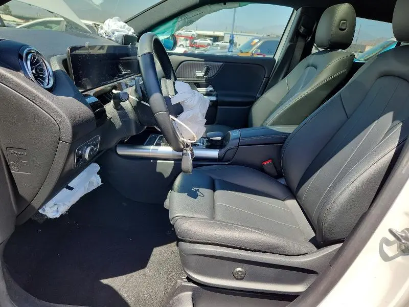 2023 MERCEDES-BENZ GLA 250  