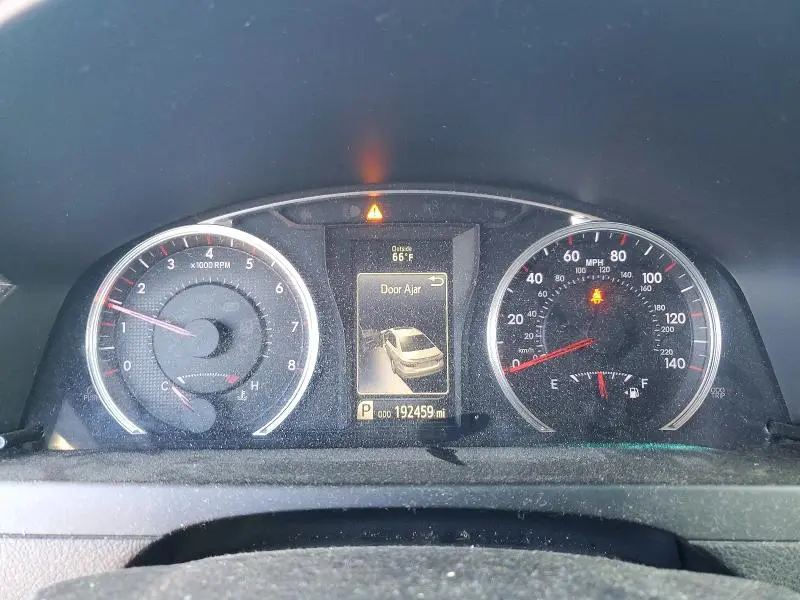 2016 TOYOTA CAMRY LE  