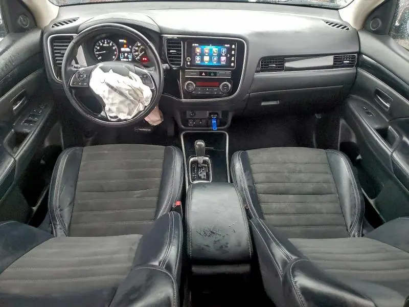 2019 MITSUBISHI OUTLANDER SE  