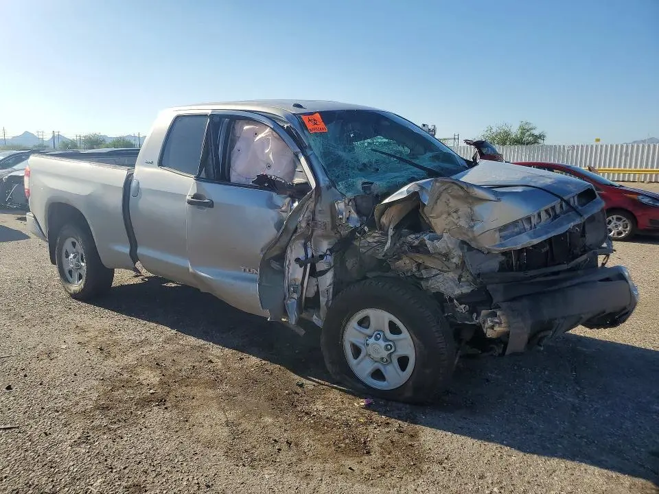 2016 TOYOTA TUNDRA SR5  