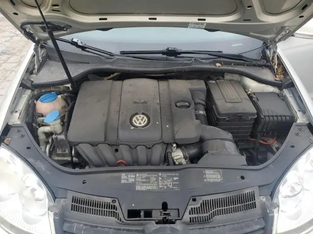 2010 VOLKSWAGEN JETTA S  
