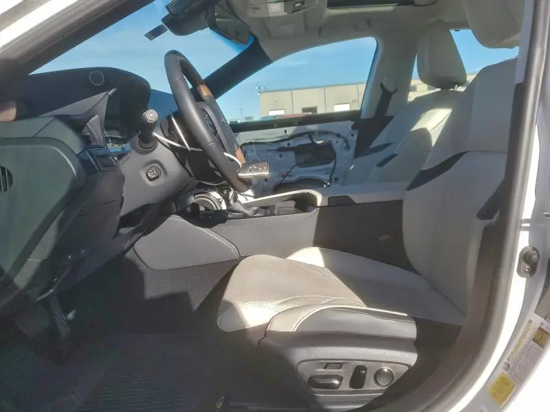 2023 LEXUS ES 300H BASE  