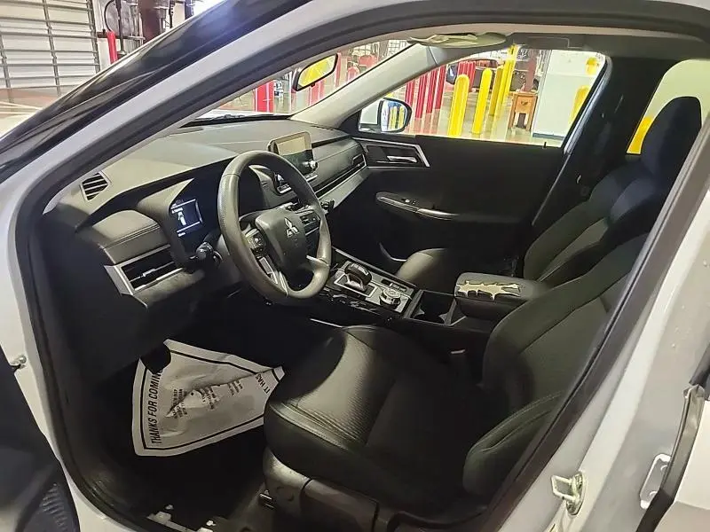 2022 MITSUBISHI OUTLANDER ES  