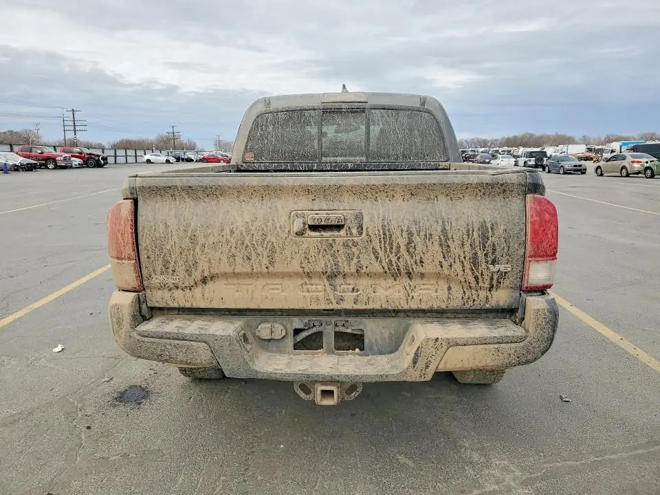 2016 TOYOTA TACOMA   