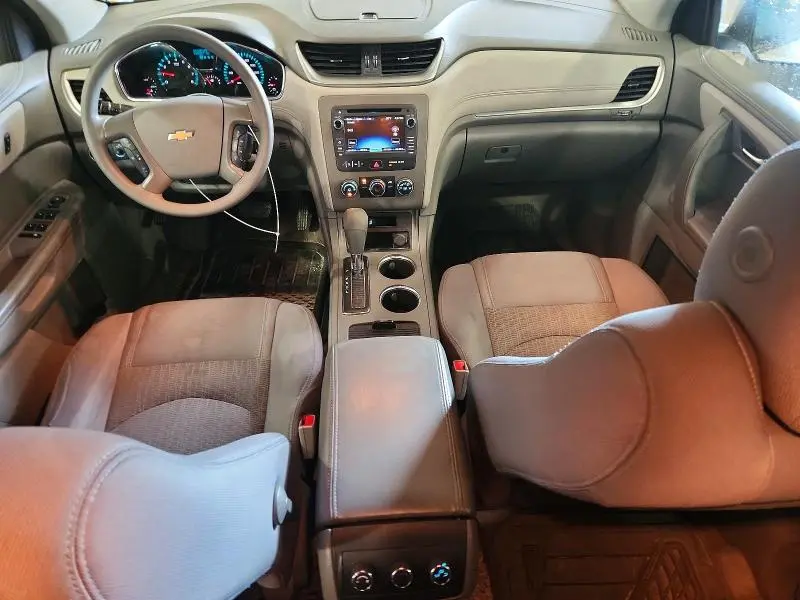 2014 CHEVROLET TRAVERSE LS  