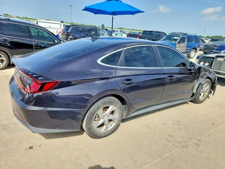 2023 HYUNDAI SONATA SE  