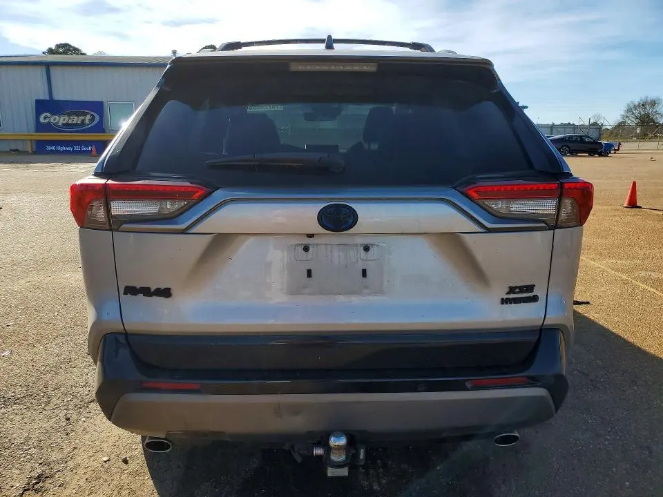 2021 TOYOTA RAV4 XSE  