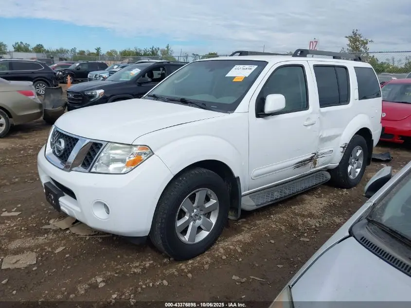2012 NISSAN PATHFINDER SV