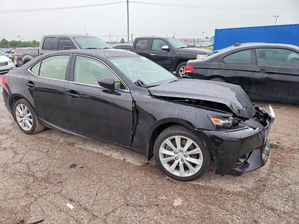 2016 LEXUS IS 200T  