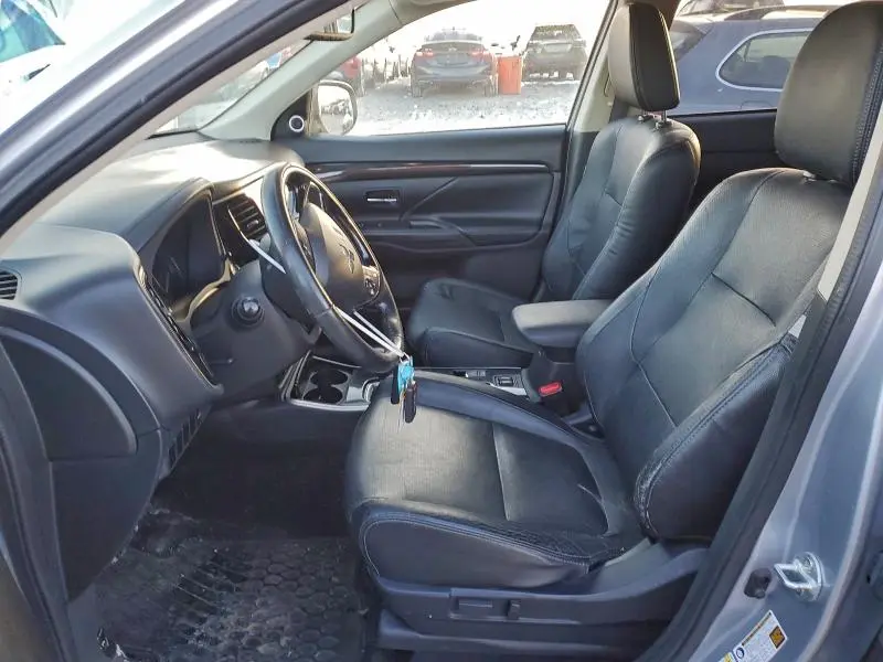 2017 MITSUBISHI OUTLANDER SE  