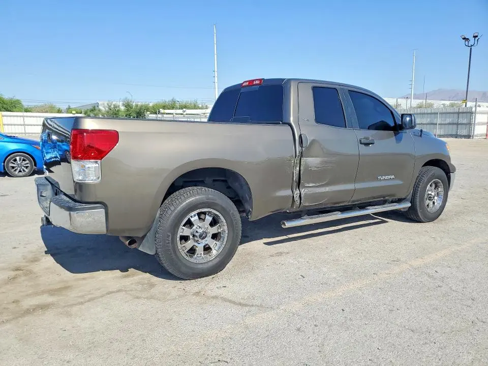 2011 TOYOTA TUNDRA DOUBLE CAB SR5  
