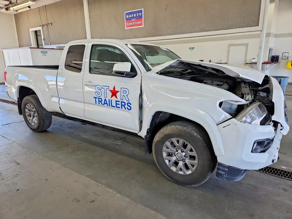 2018 TOYOTA TACOMA SR5 V6  