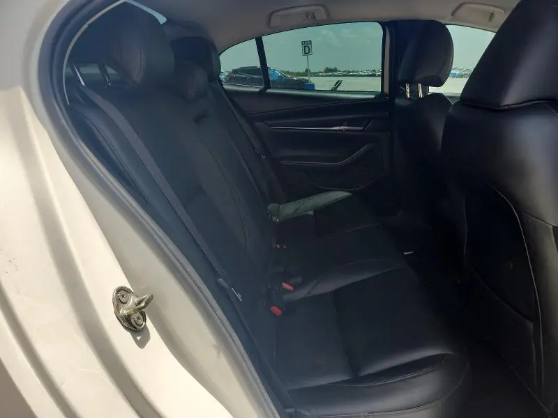 2021 MAZDA 3 SELECT  