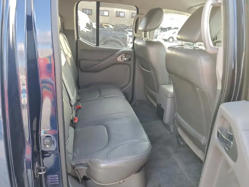 2011 NISSAN FRONTIER SV  