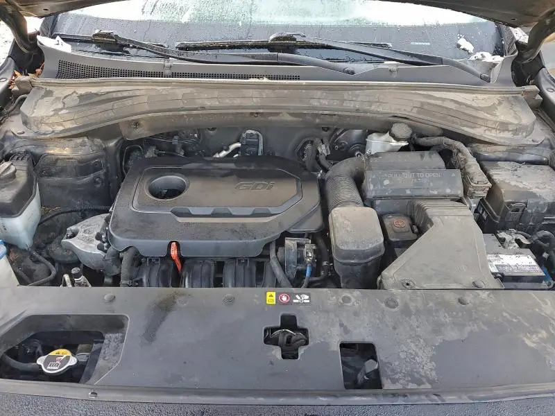 2019 HYUNDAI SANTA FE SE  