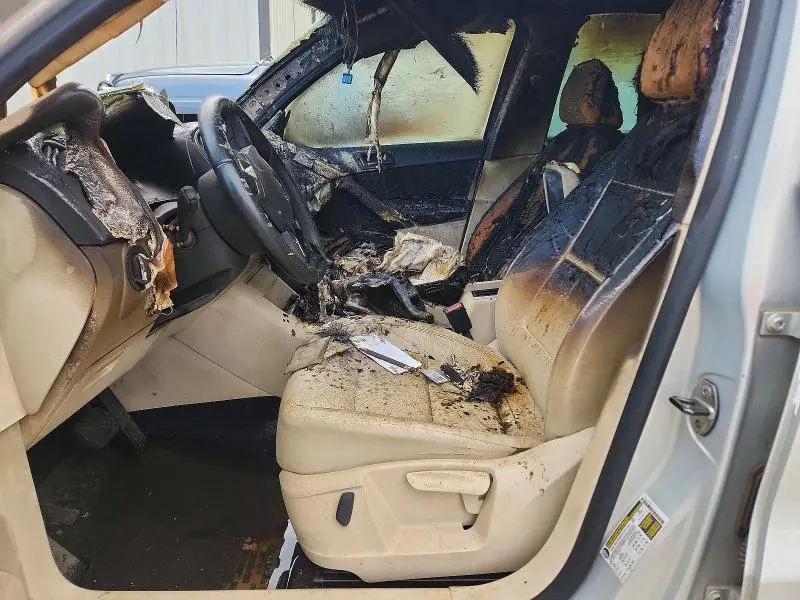 2011 VOLKSWAGEN TIGUAN S  