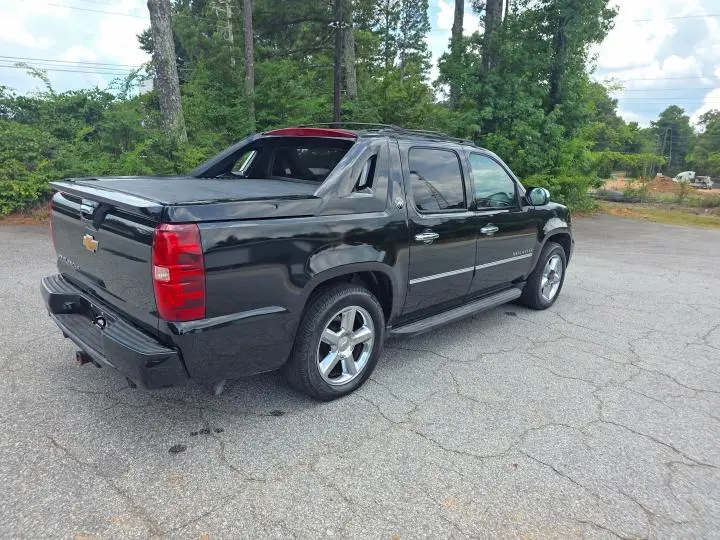 2013 CHEVROLET AVALANCHE LTZ  