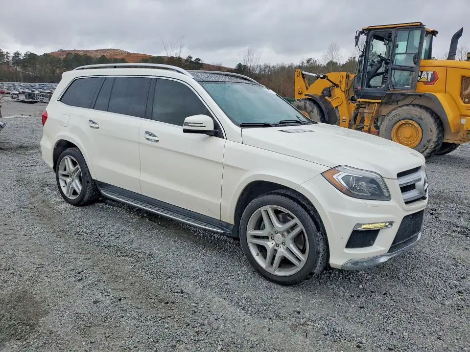 2015 MERCEDES-BENZ GL 550 4MATIC  