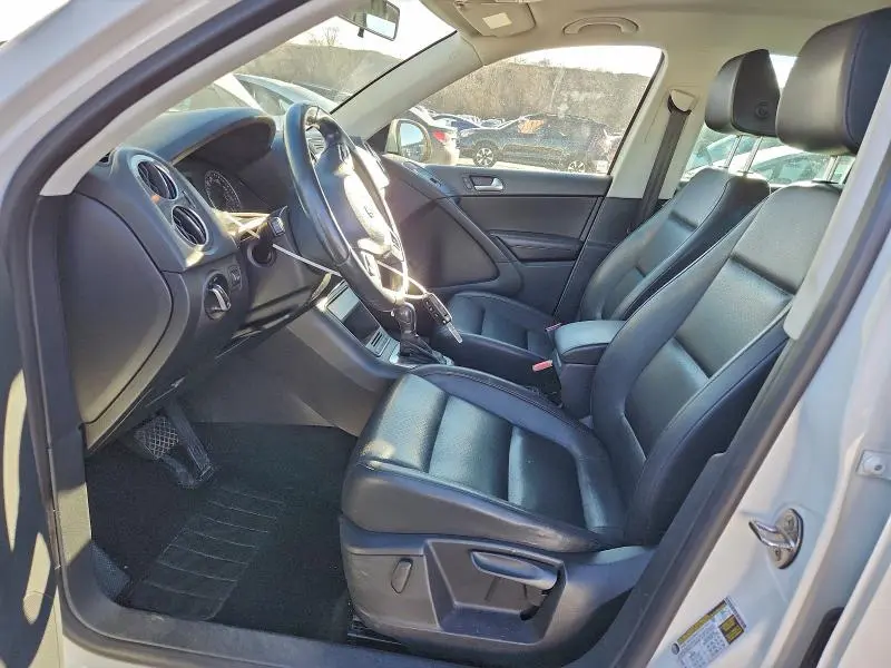 2014 VOLKSWAGEN TIGUAN S  