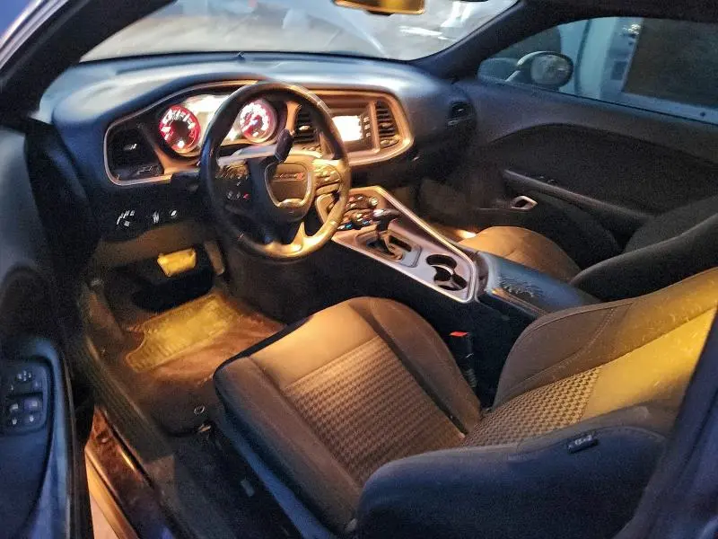 2016 DODGE CHALLENGER SXT  