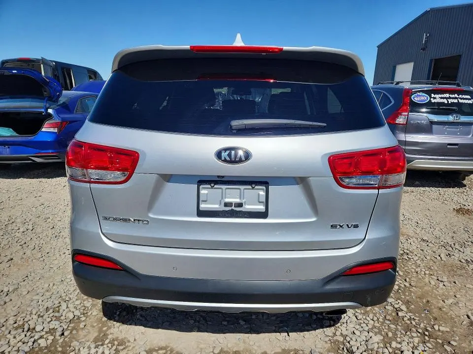 2016 KIA SORENTO EX V6  