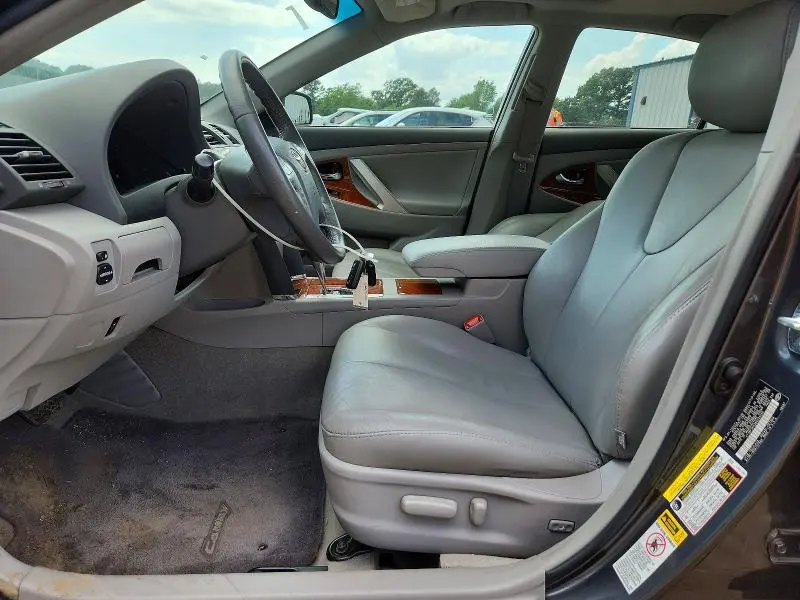 2011 TOYOTA CAMRY XLE  