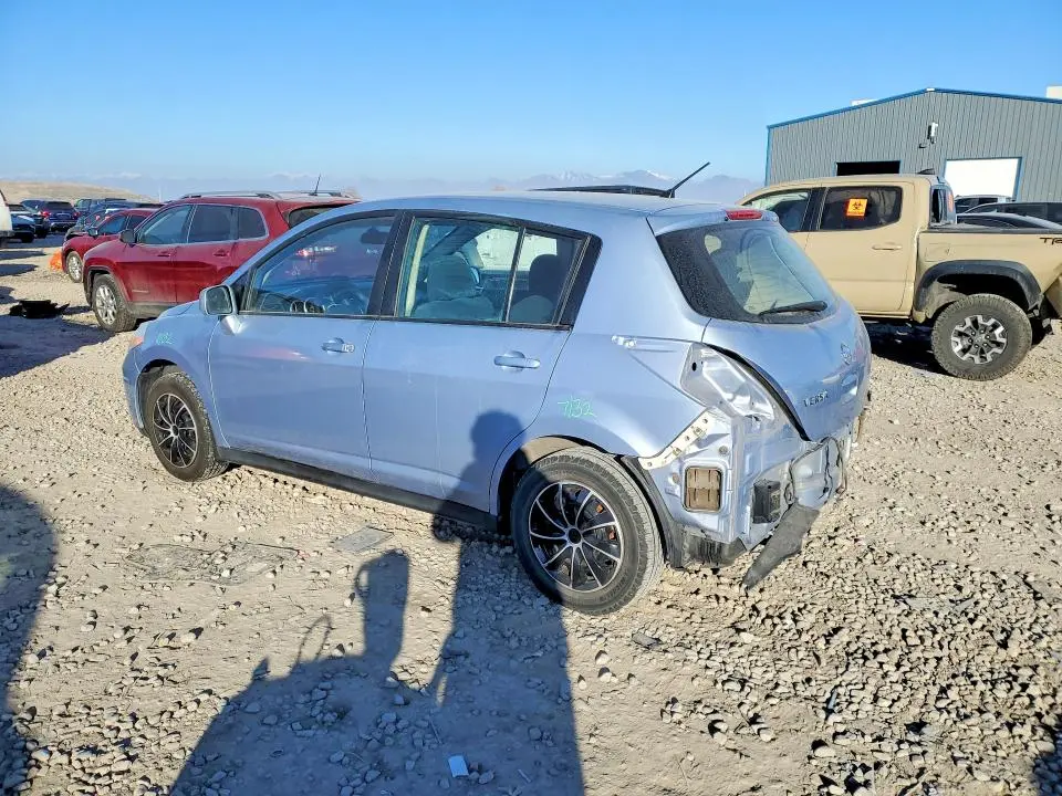 2011 NISSAN VERSA S  