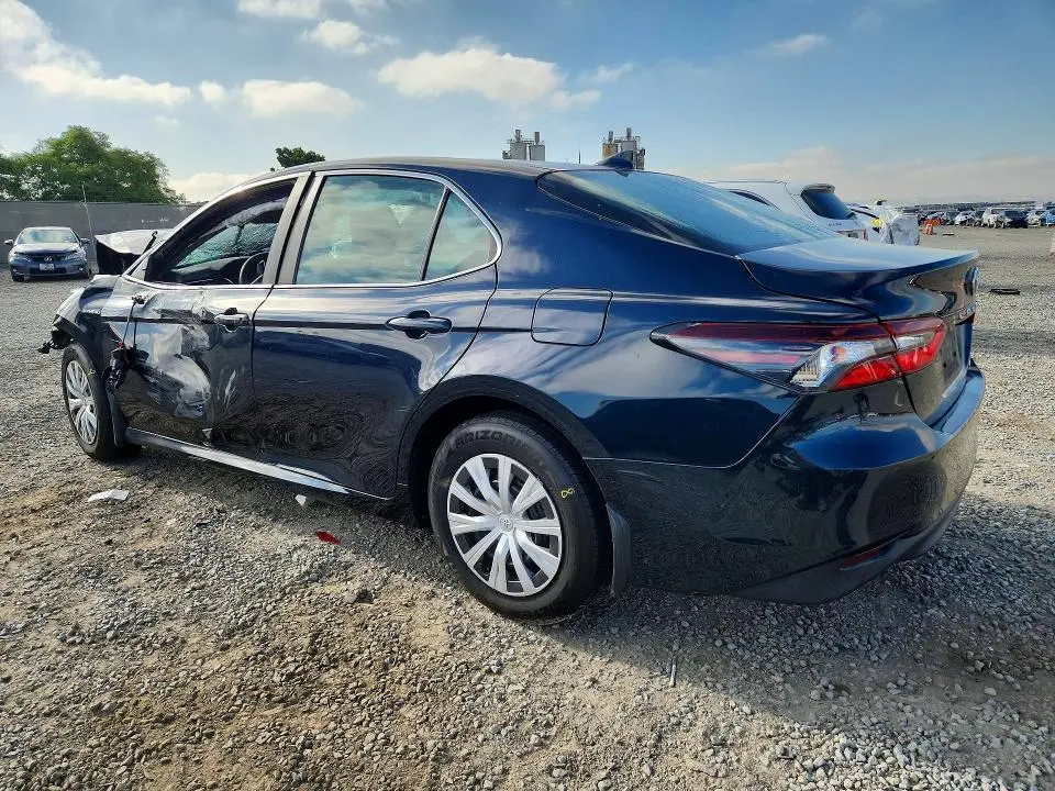 2021 TOYOTA CAMRY LE  