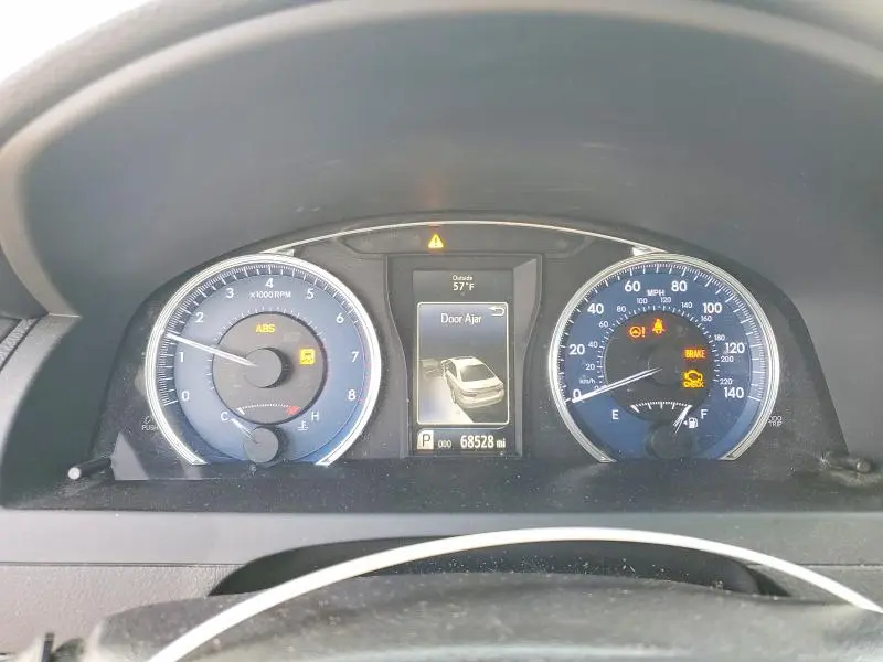 2016 TOYOTA CAMRY LE  
