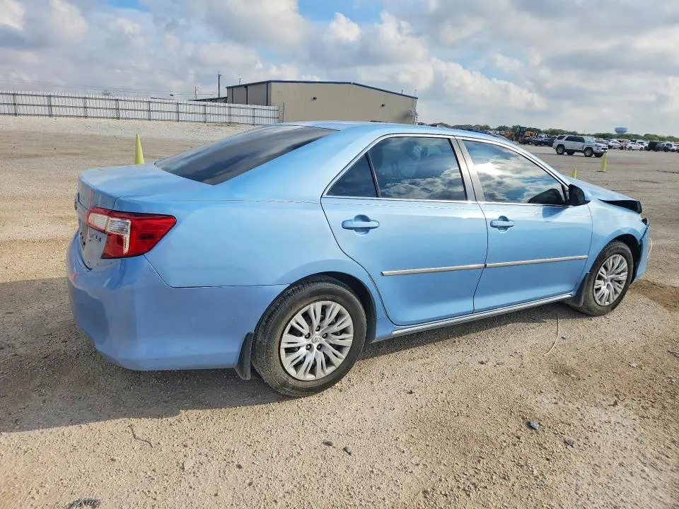 2012 TOYOTA CAMRY LE  