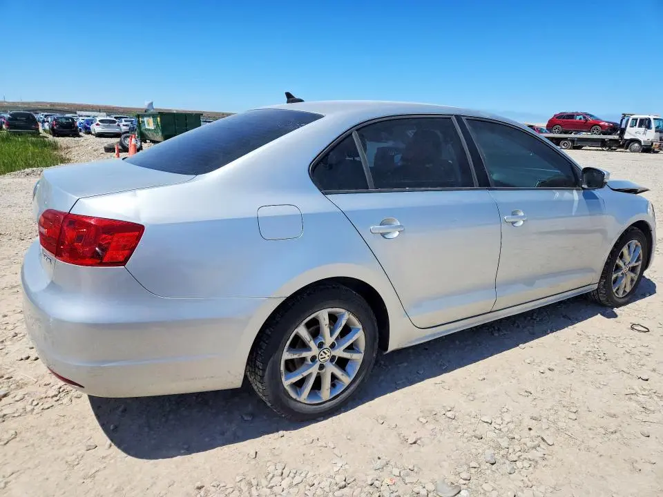 2012 VOLKSWAGEN JETTA SE  