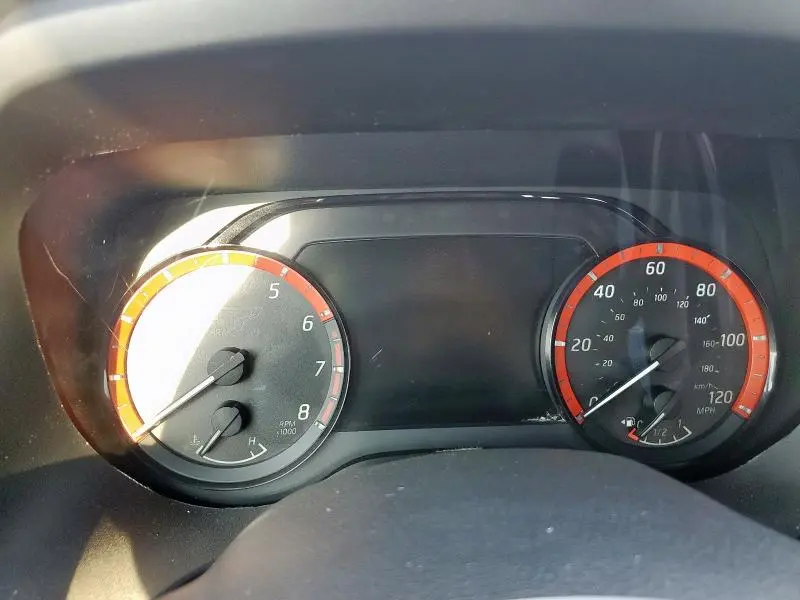 2023 NISSAN TITAN SV  