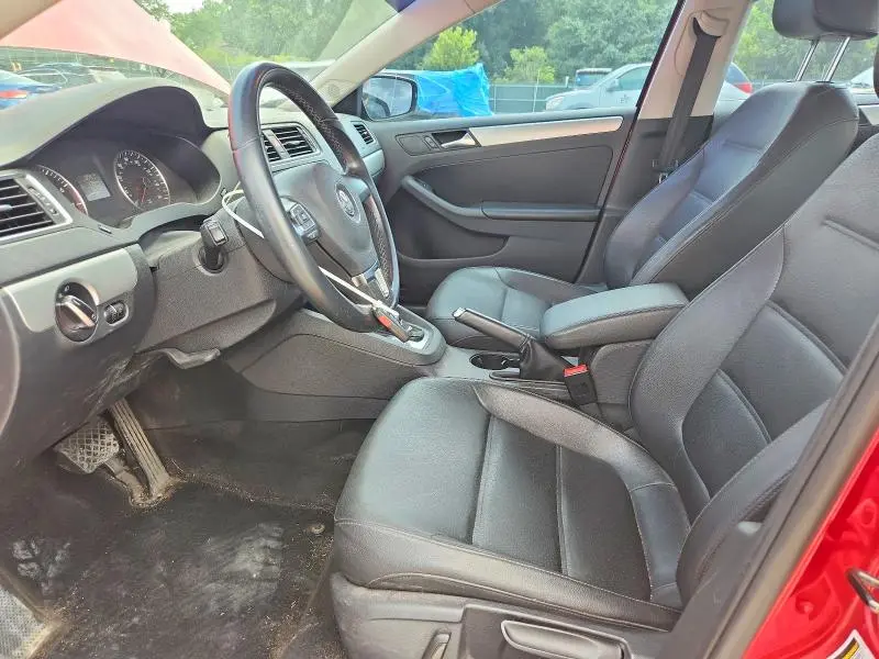2013 VOLKSWAGEN JETTA SE  