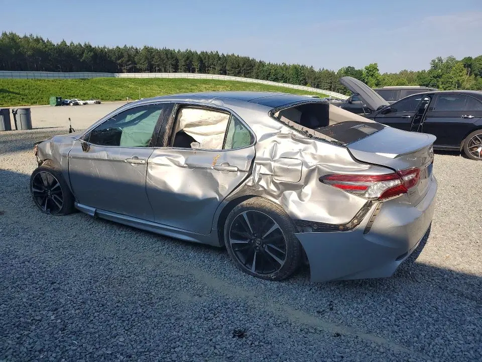 2018 TOYOTA CAMRY XSE  