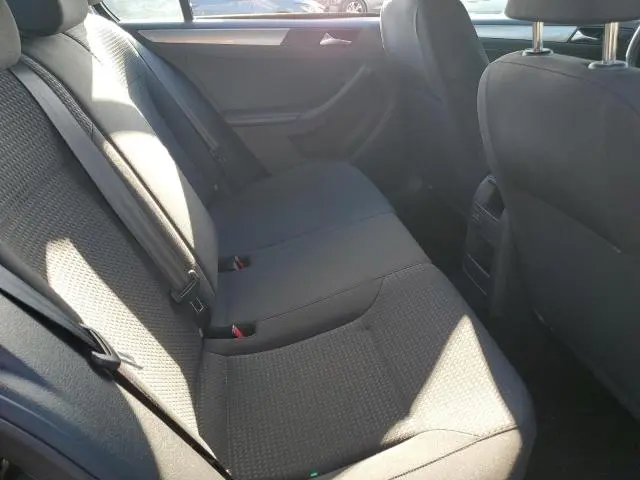 2016 VOLKSWAGEN JETTA SE  