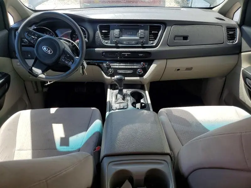 2017 KIA SEDONA LX  