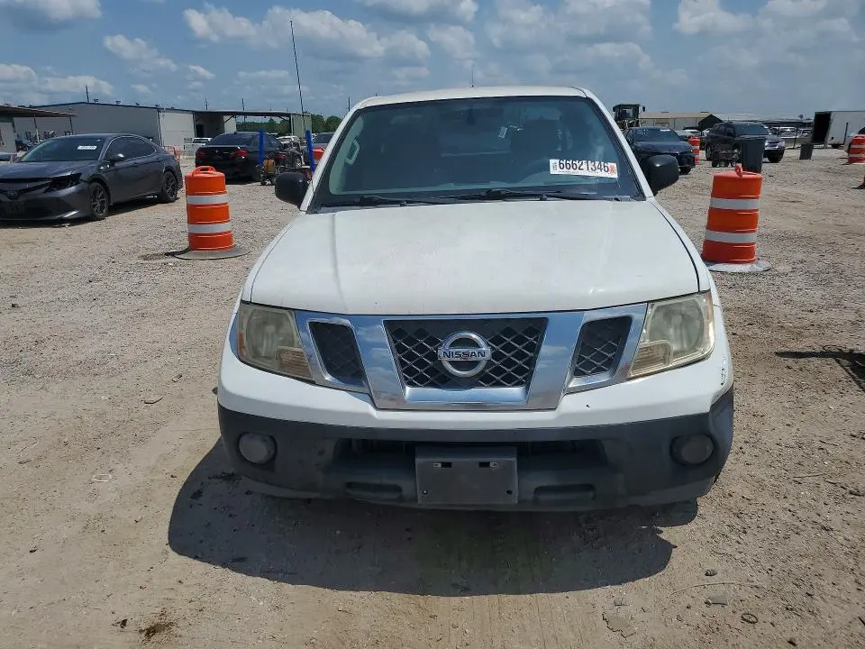 2013 NISSAN FRONTIER S  