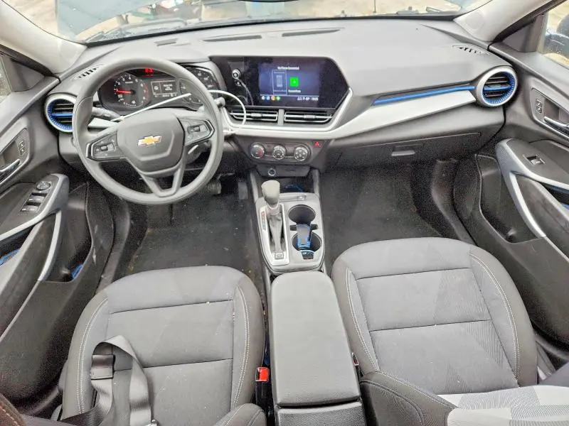 2025 CHEVROLET TRAX LS  