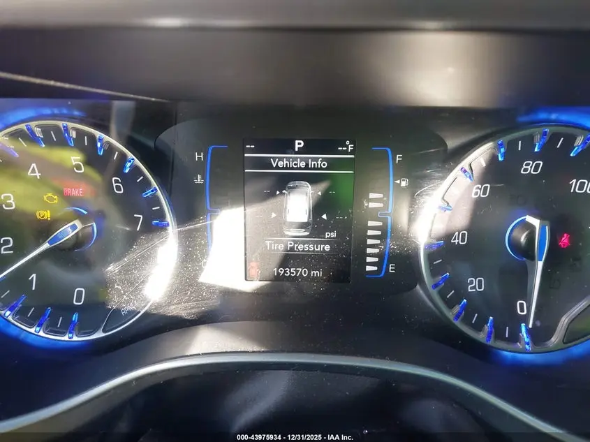 2021 CHRYSLER VOYAGER LX