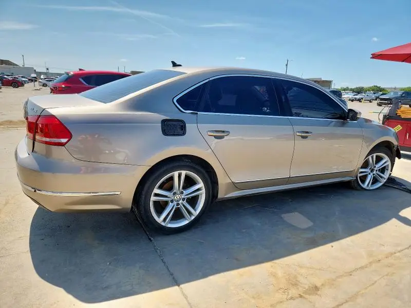 2015 VOLKSWAGEN PASSAT SEL  