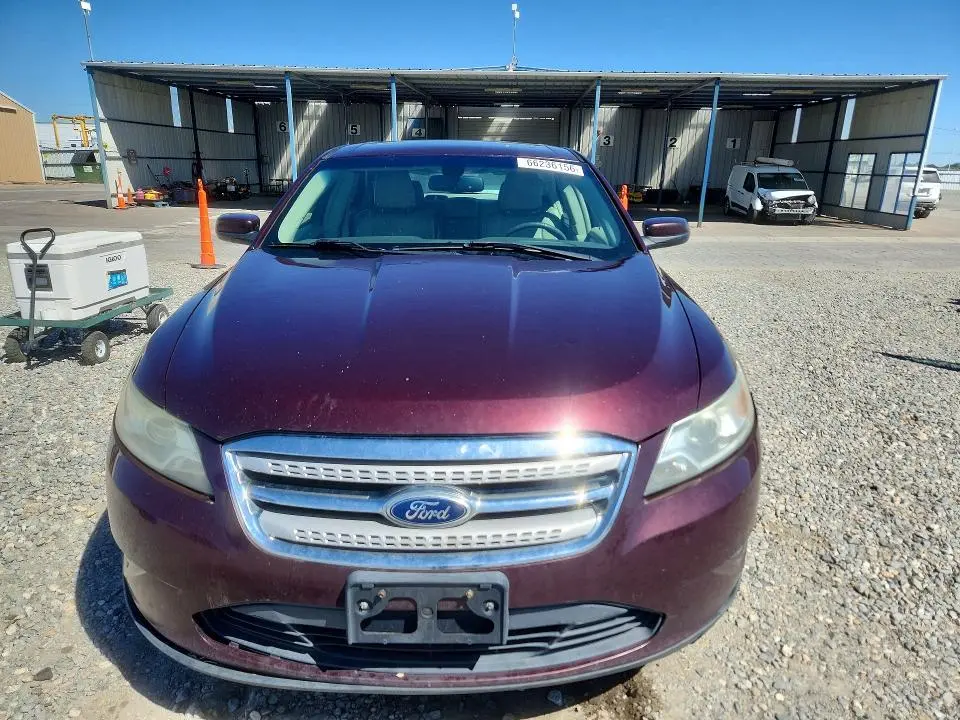2011 FORD TAURUS SEL  