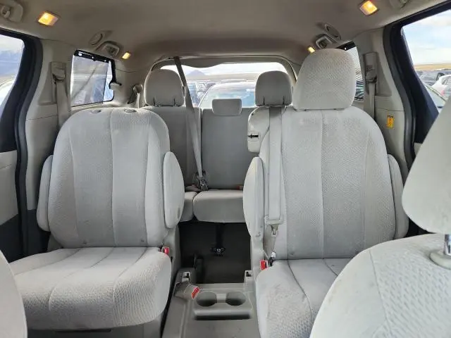 2011 TOYOTA SIENNA LE  