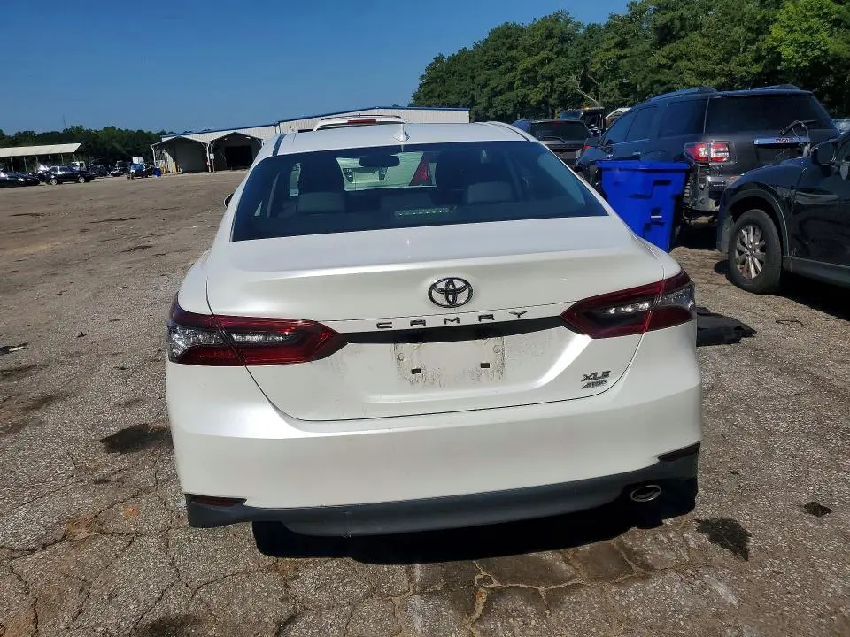 2023 TOYOTA CAMRY XLE  