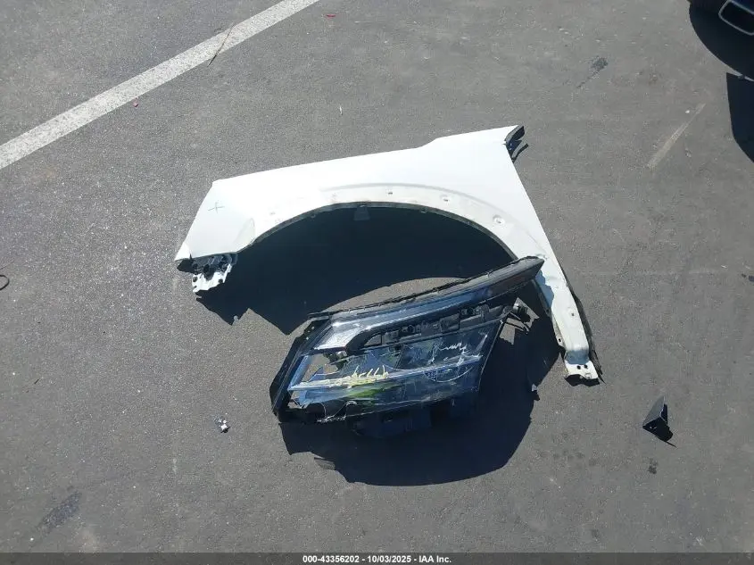 2022 NISSAN PATHFINDER SL 4WD