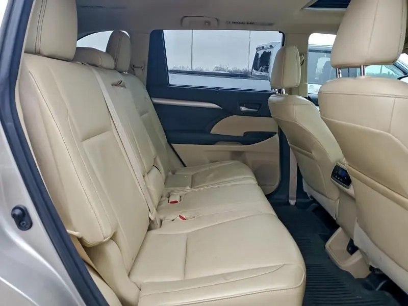 2015 TOYOTA HIGHLANDER XLE  